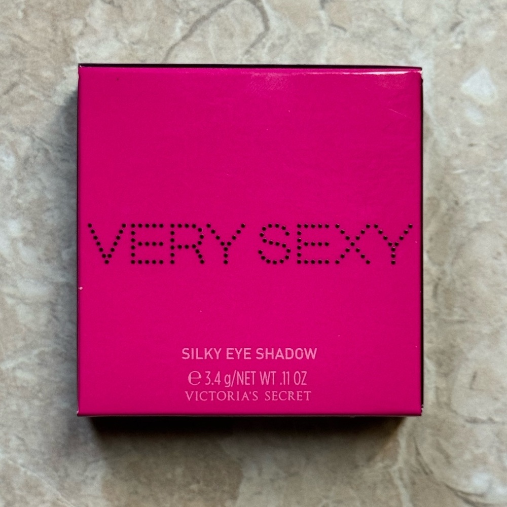 Victoria’s Secret Very Sexy Silky Eyeshadow Fierce Black Sparkle New in Box